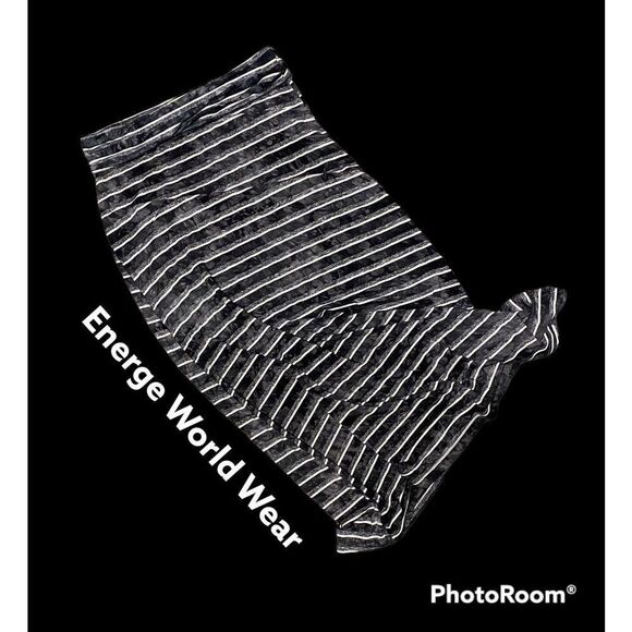 🌹Woman’s Energe World Wear SZ PS Stylish Striped Skirt🌹 - Picture 1 of 5